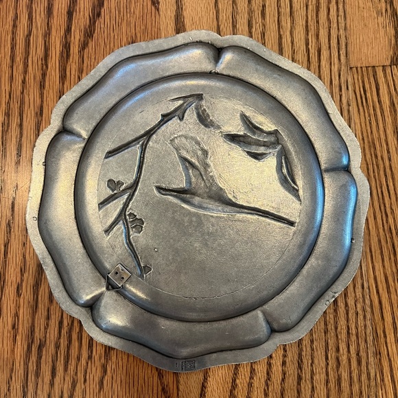 Etains du Manoir Metal Wall Plate/Bird Hanging. French Pewter Trinket Dish. - Picture 3 of 7